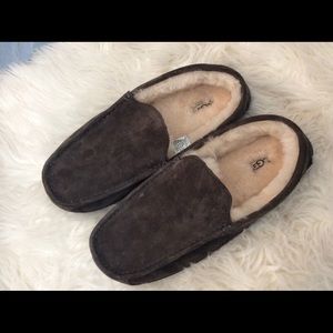 Men’s ugg slippers